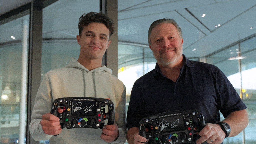 重磅推出迈凯伦MCL36方向盘签名版