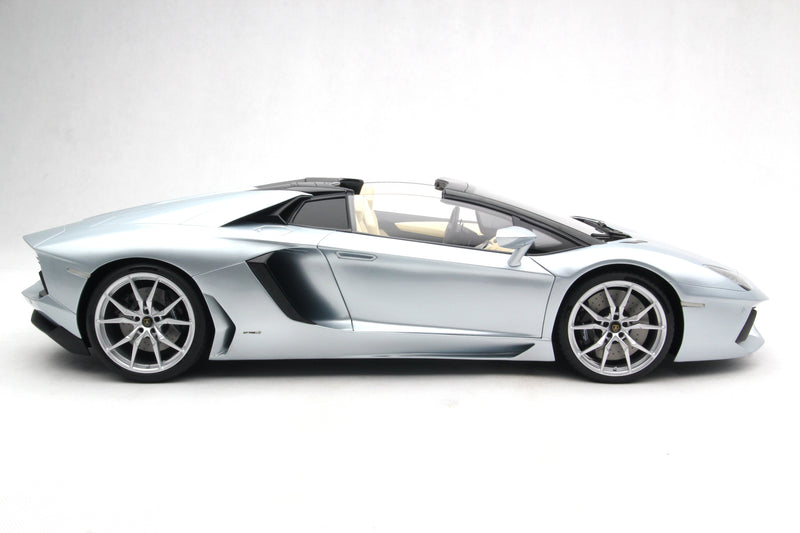 兰博基尼Aventador LP700-4 (2013)敞篷版