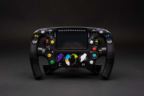 迈凯伦 MCL38 方向盘 (2024)