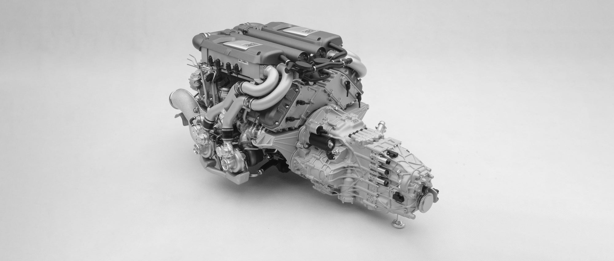 布加迪威龙W16发动机和变速箱（2005年）